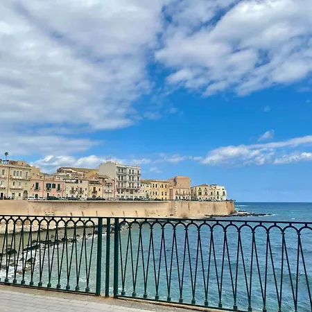 Leverblu House Hotel Marina d'Avola